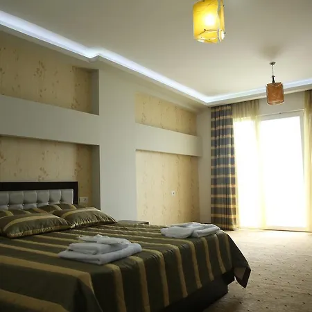 Pogradeci Hotel 4*